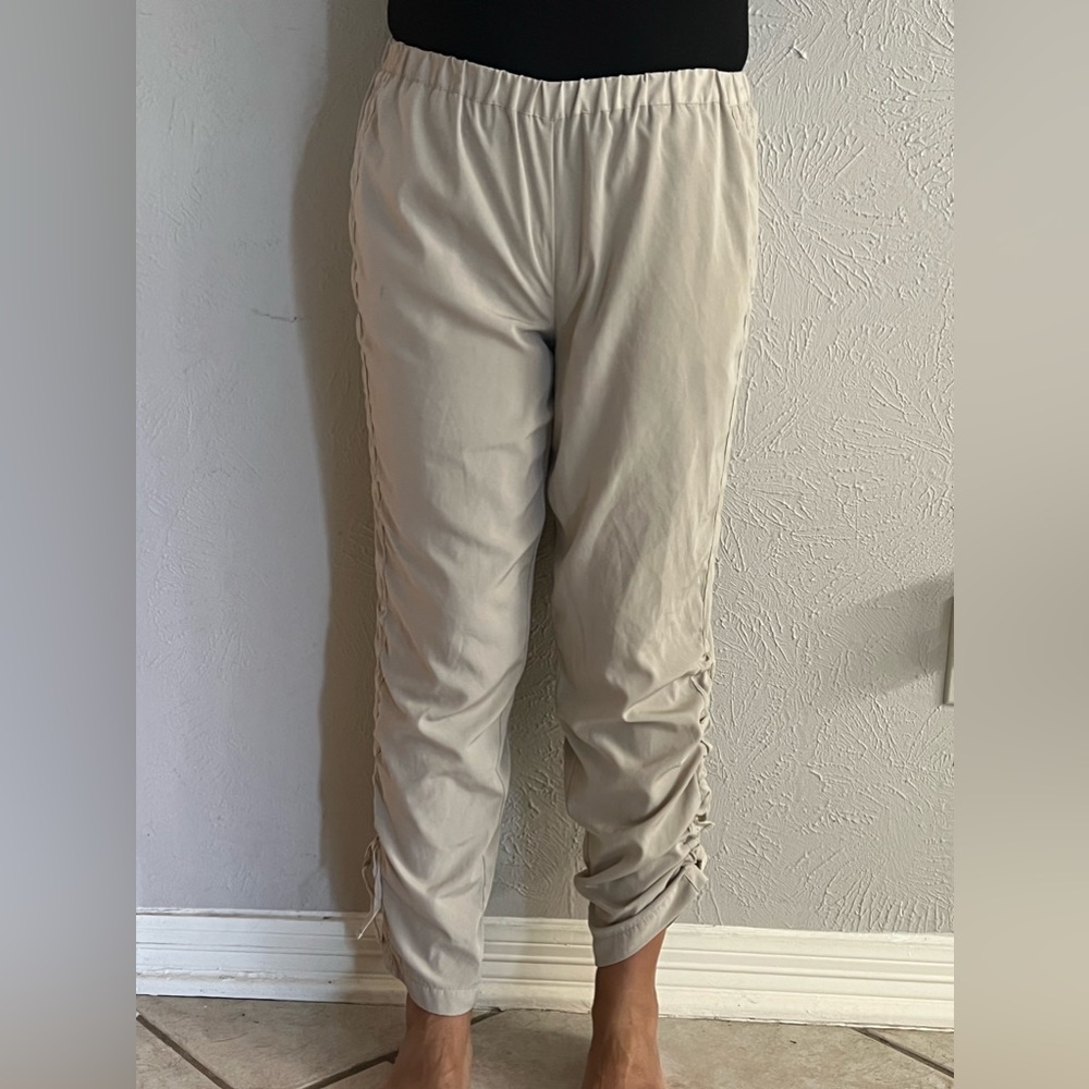 Chicos Sz 0 X 28 Tan Pull On Drawstring Ankle 100% Polyester Crop